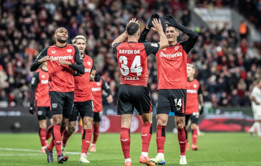 Bayer Leverkusen Lội Ngược